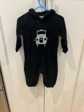 Joe fresh 6-12’ knot Black Baby Hoodie Romper with Car Motif